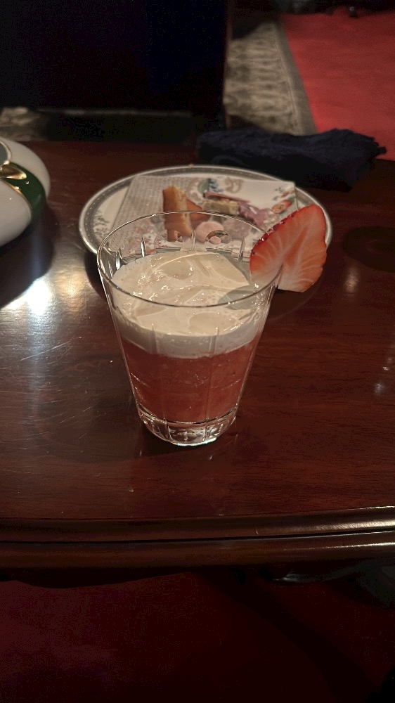 2jxzoqmqua4gg8judty_l-jpg