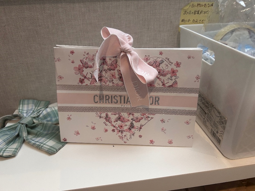 h4aft3yfunbuehuwfzj_l-jpg