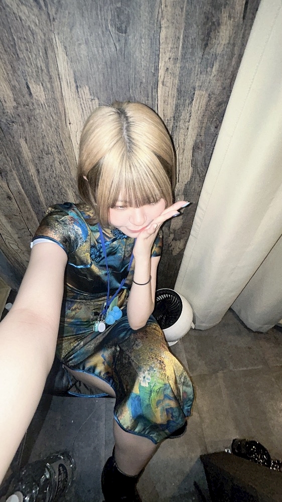 fmdkgvoj8cv2tzcebvl_l-jpg